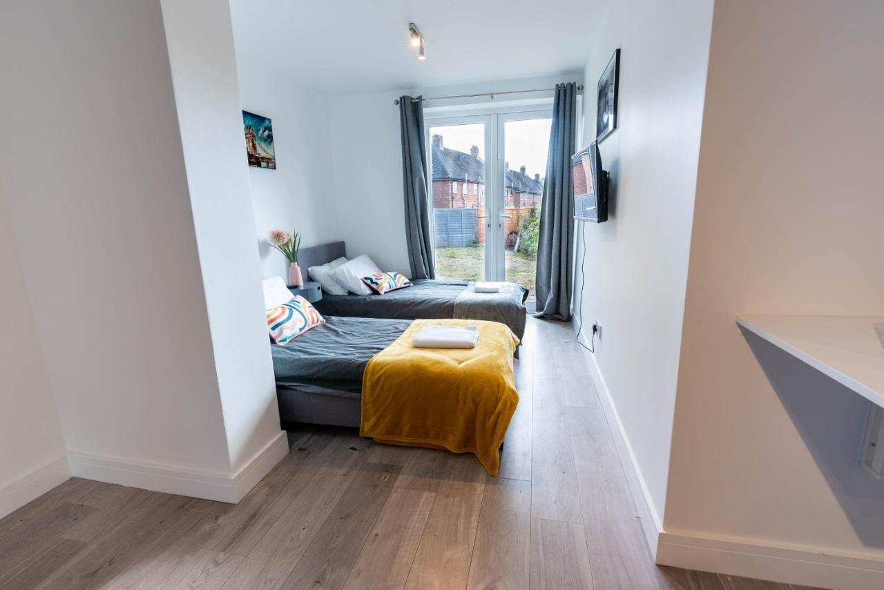 Flat 03 Studio Flat Near Aylesbury Station Free Parking エクステリア 写真